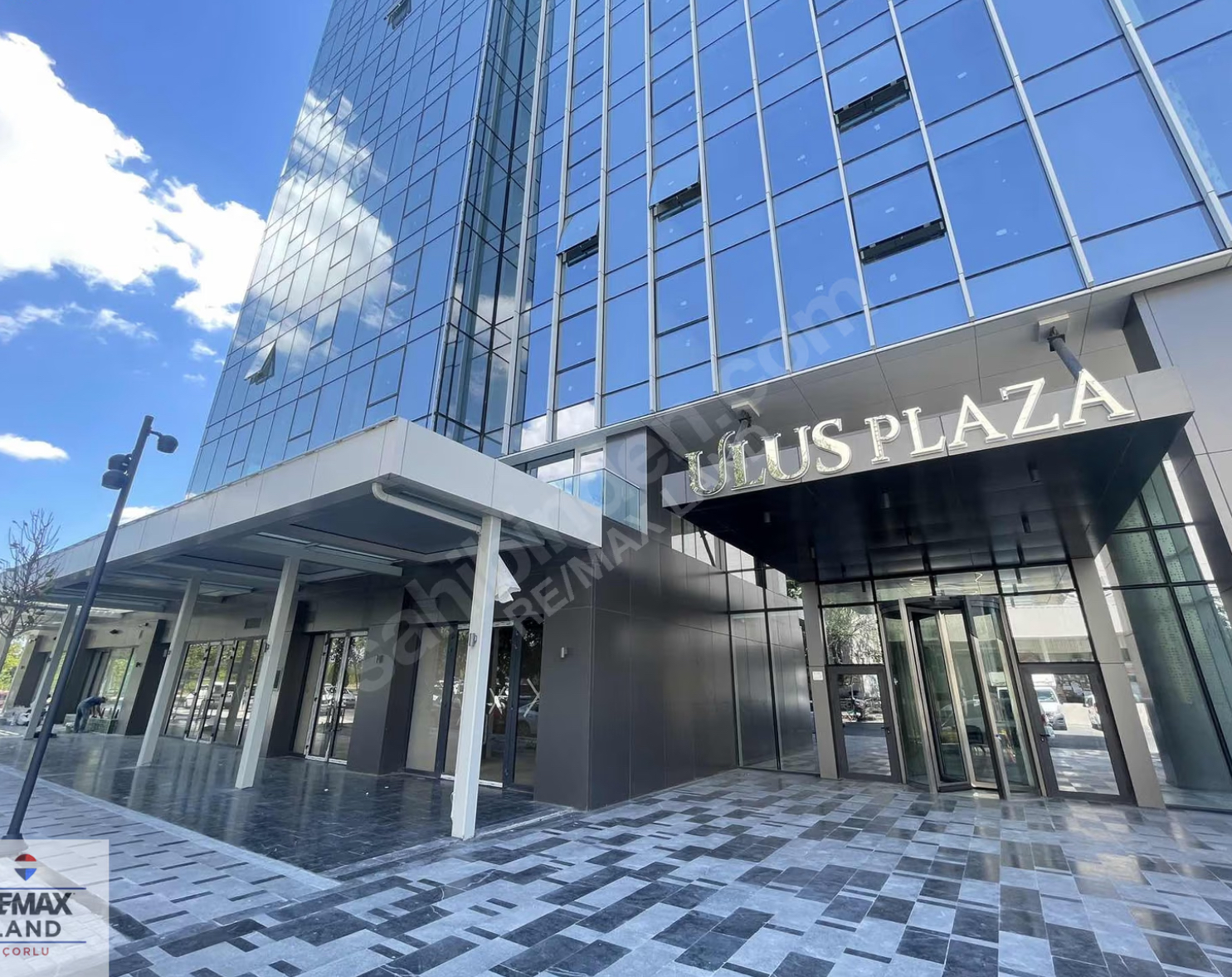 REMAX LAND'DAN ÇORLU'NUN EN PRESTİJLİ İŞ MERKEZİNDE KİRALIK OFİS